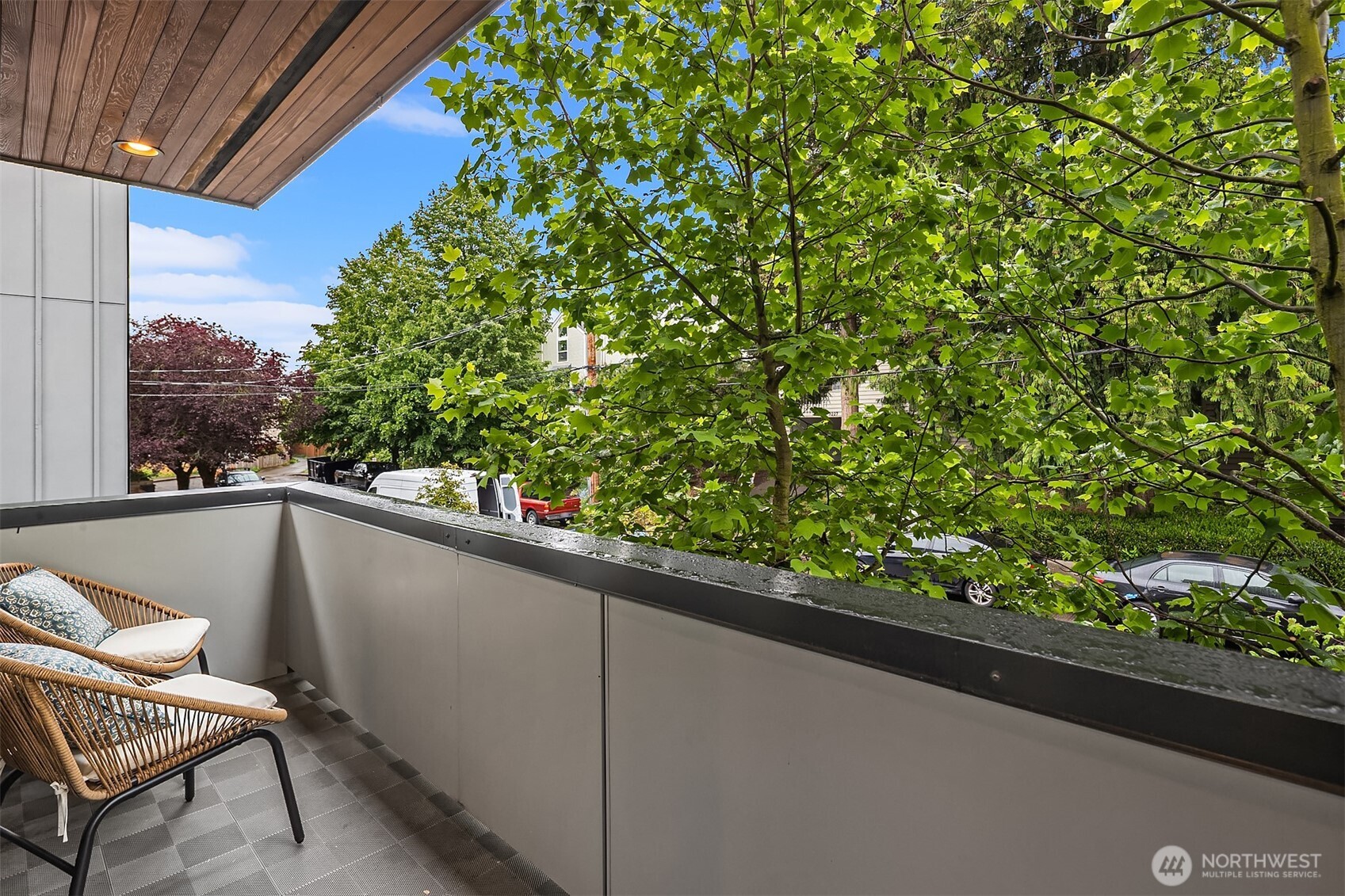 9230 Interlake Avenue N, Seattle, WA 98103