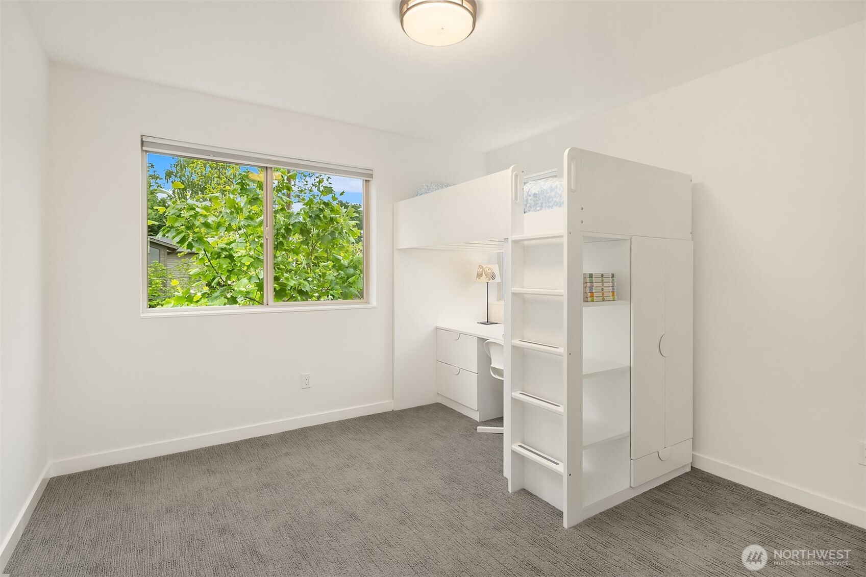 9230 Interlake Avenue N, Seattle, WA 98103