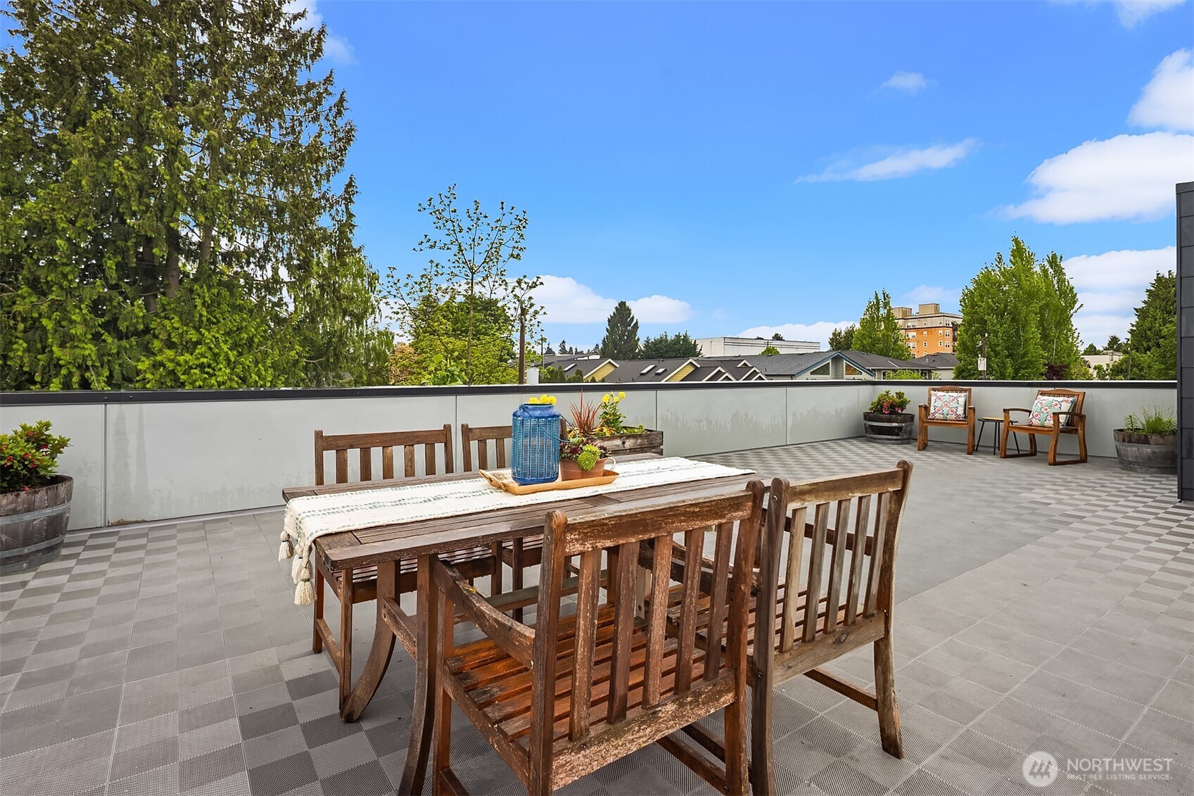 9230 Interlake Avenue N, Seattle, WA 98103