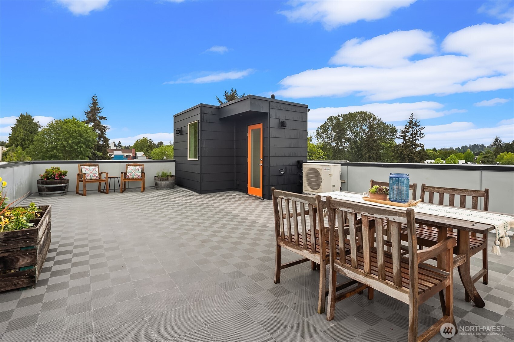 9230 Interlake Avenue N, Seattle, WA 98103