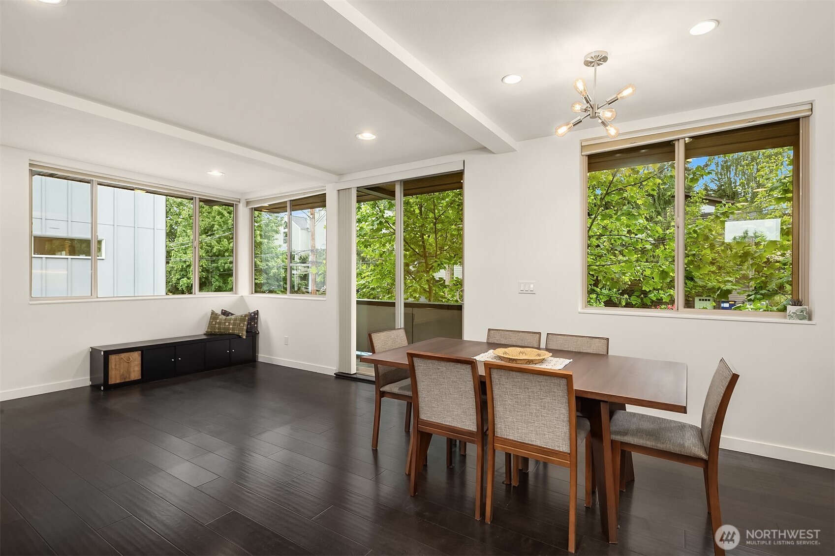 9230 Interlake Avenue N, Seattle, WA 98103