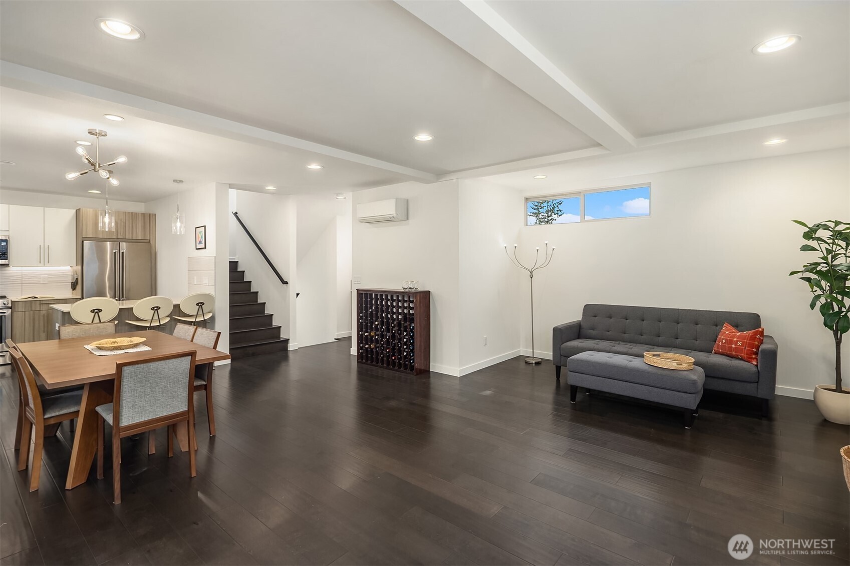 9230 Interlake Avenue N, Seattle, WA 98103
