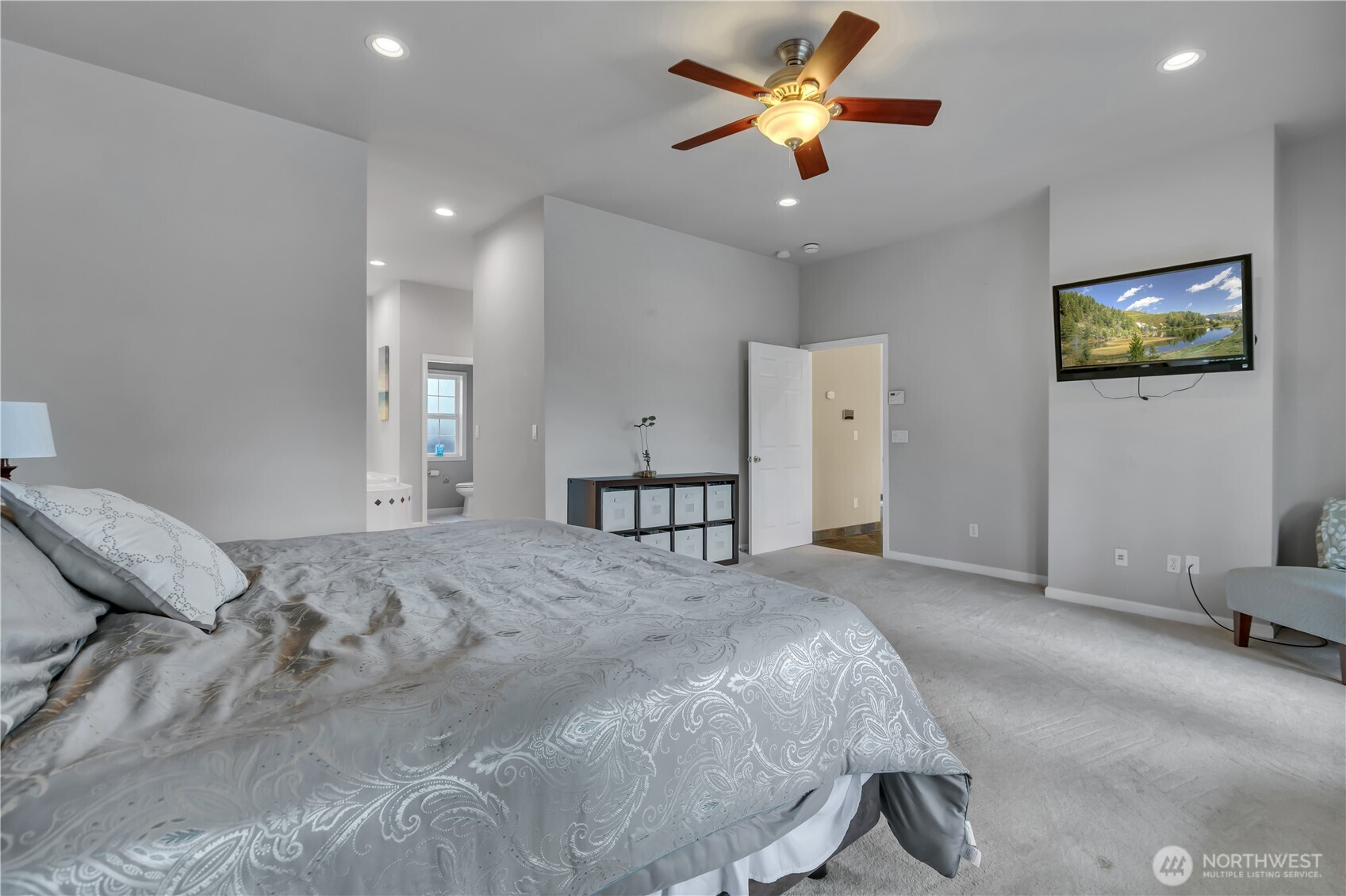 2504 5th Street NW, Gig Harbor, WA 98335