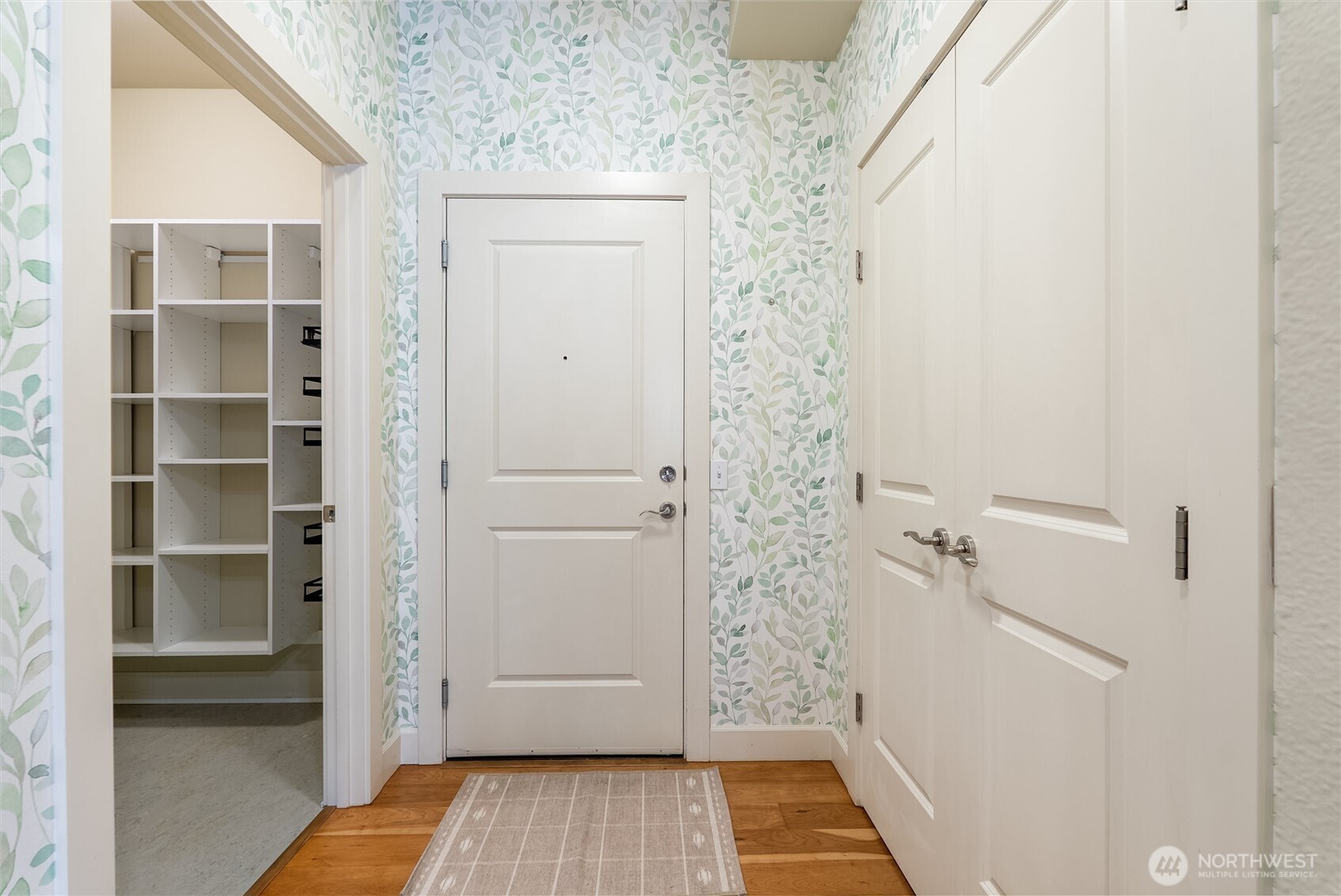 71 Pine Street #201, Edmonds, WA 98020