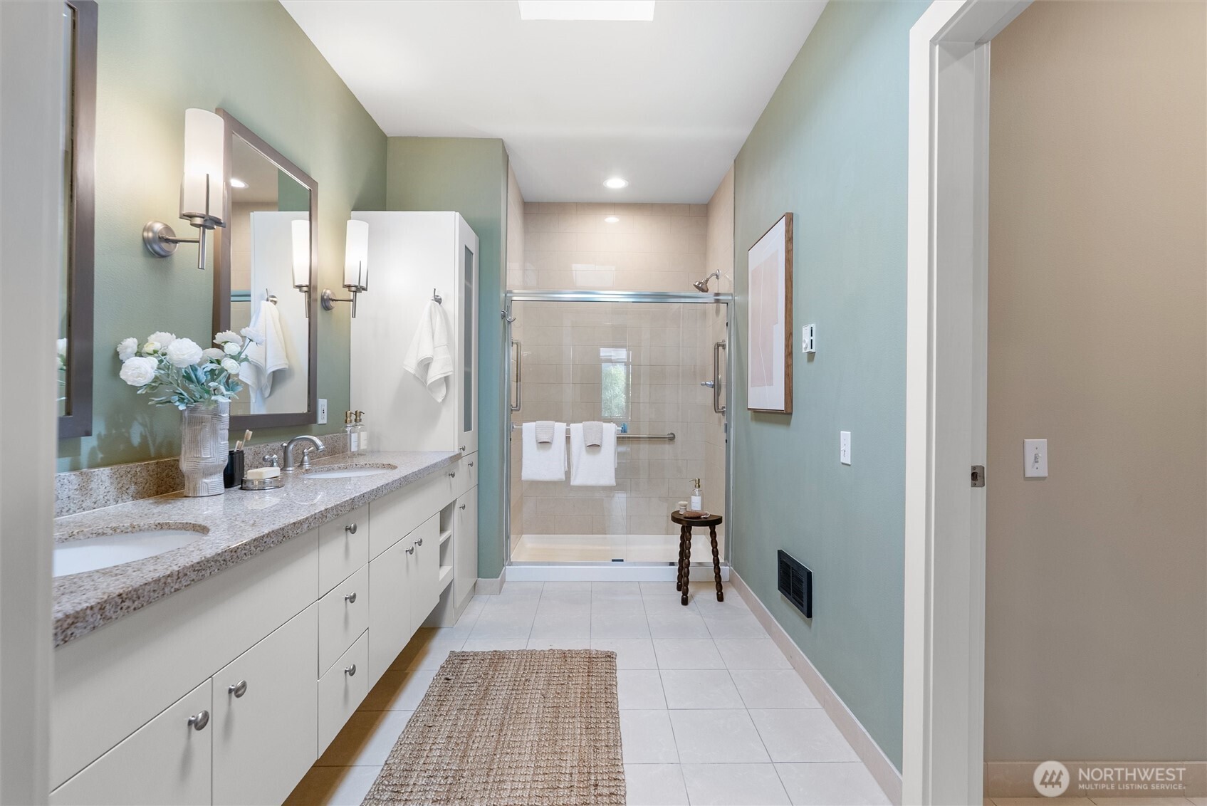 71 Pine Street #201, Edmonds, WA 98020
