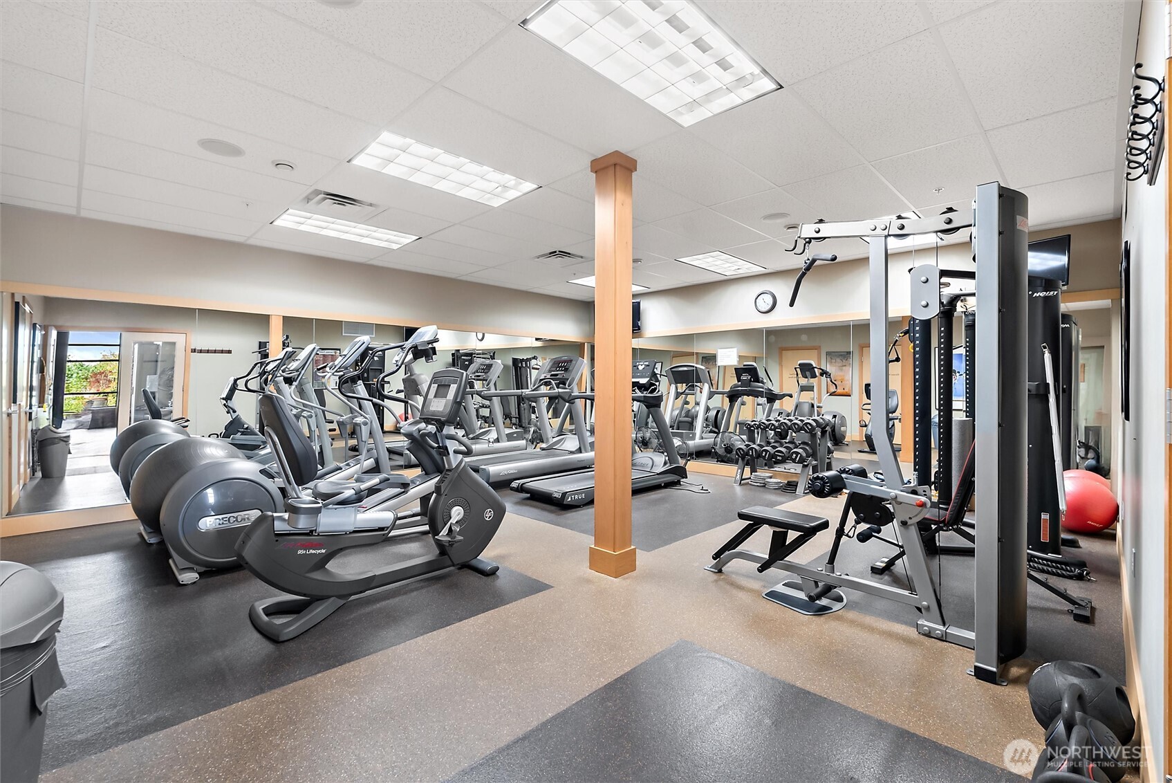 71 Pine Street #201, Edmonds, WA 98020