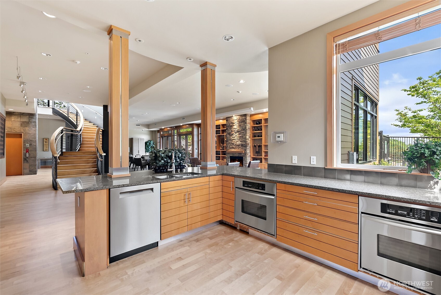 71 Pine Street #201, Edmonds, WA 98020