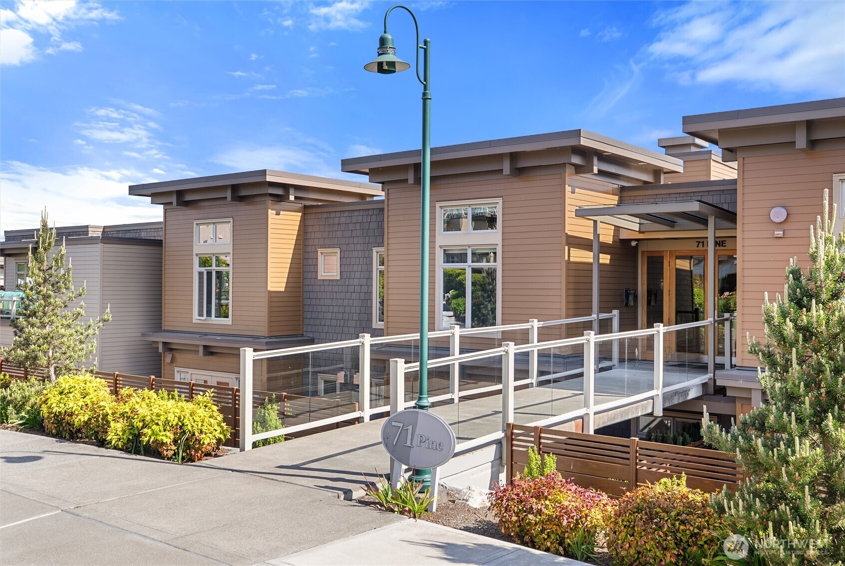 71 Pine Street #201, Edmonds, WA 98020