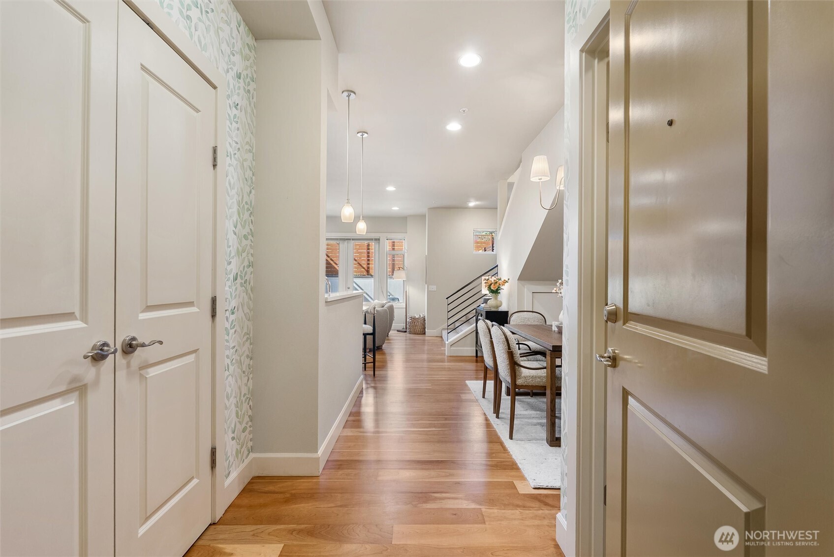 71 Pine Street #201, Edmonds, WA 98020