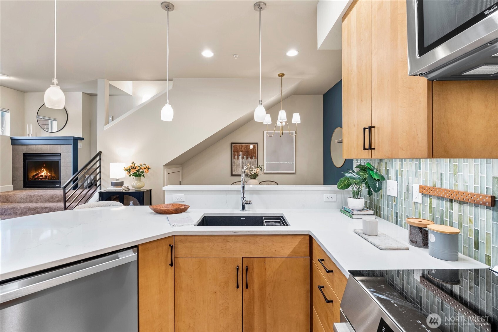 71 Pine Street #201, Edmonds, WA 98020