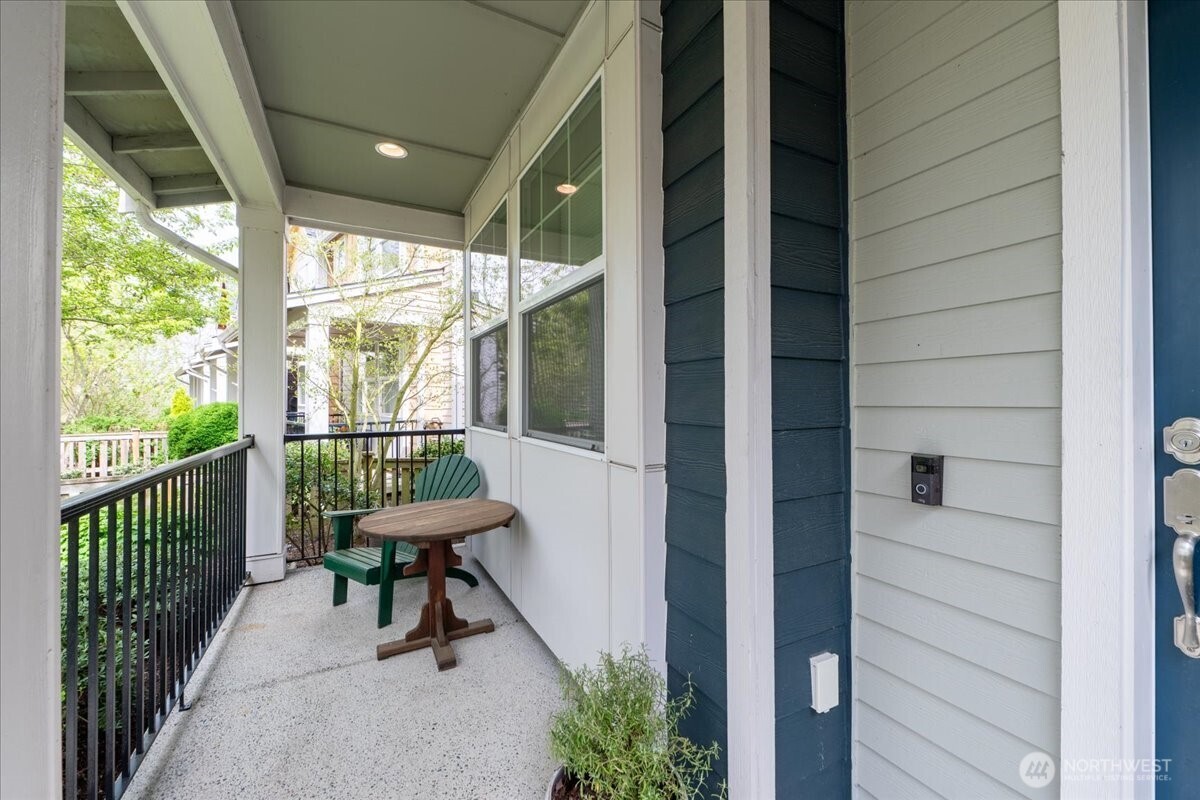 6910 31st Avenue SW, Seattle, WA 98126
