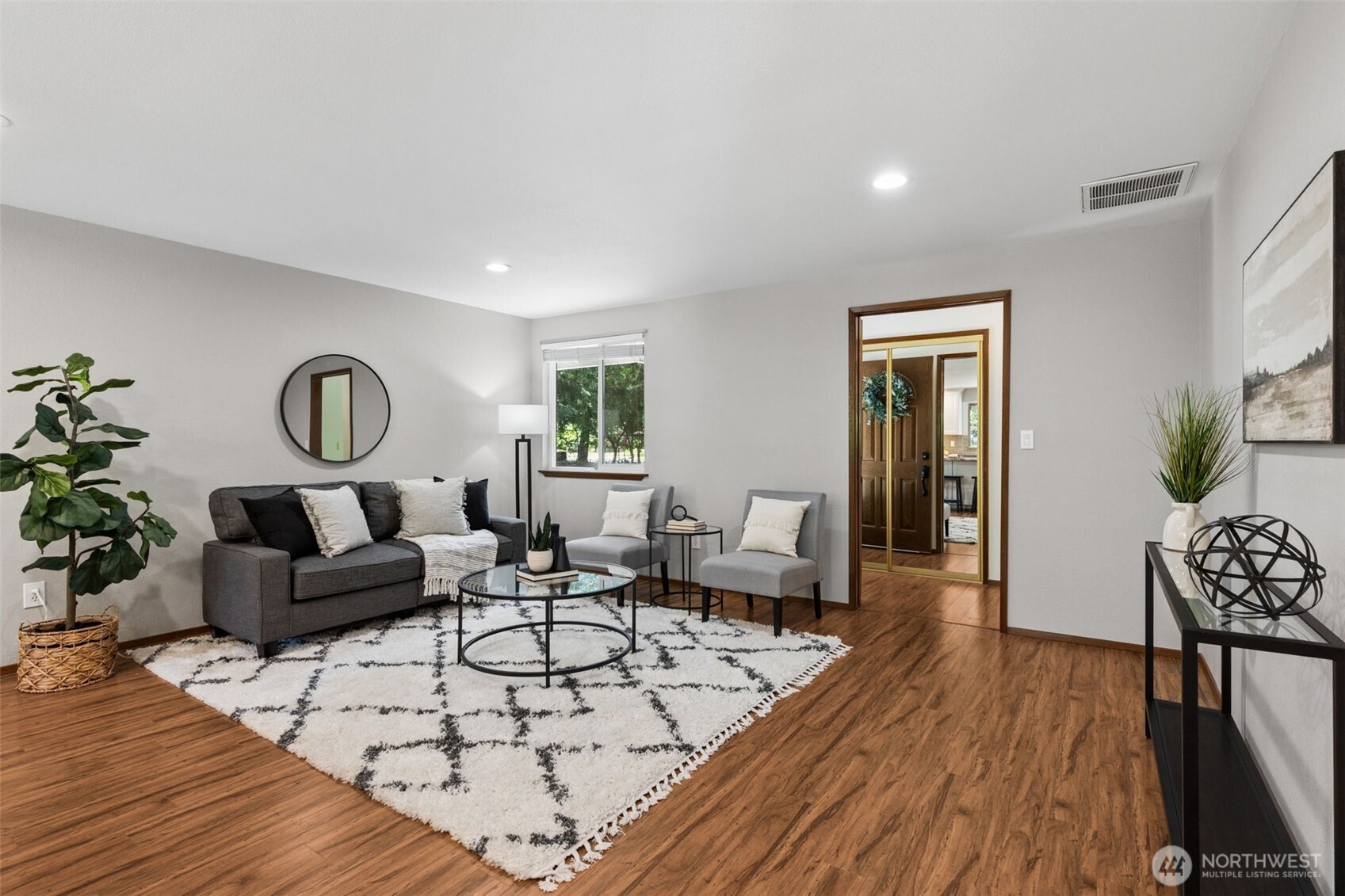 7204 44th Avenue NE, Olympia, WA 98516