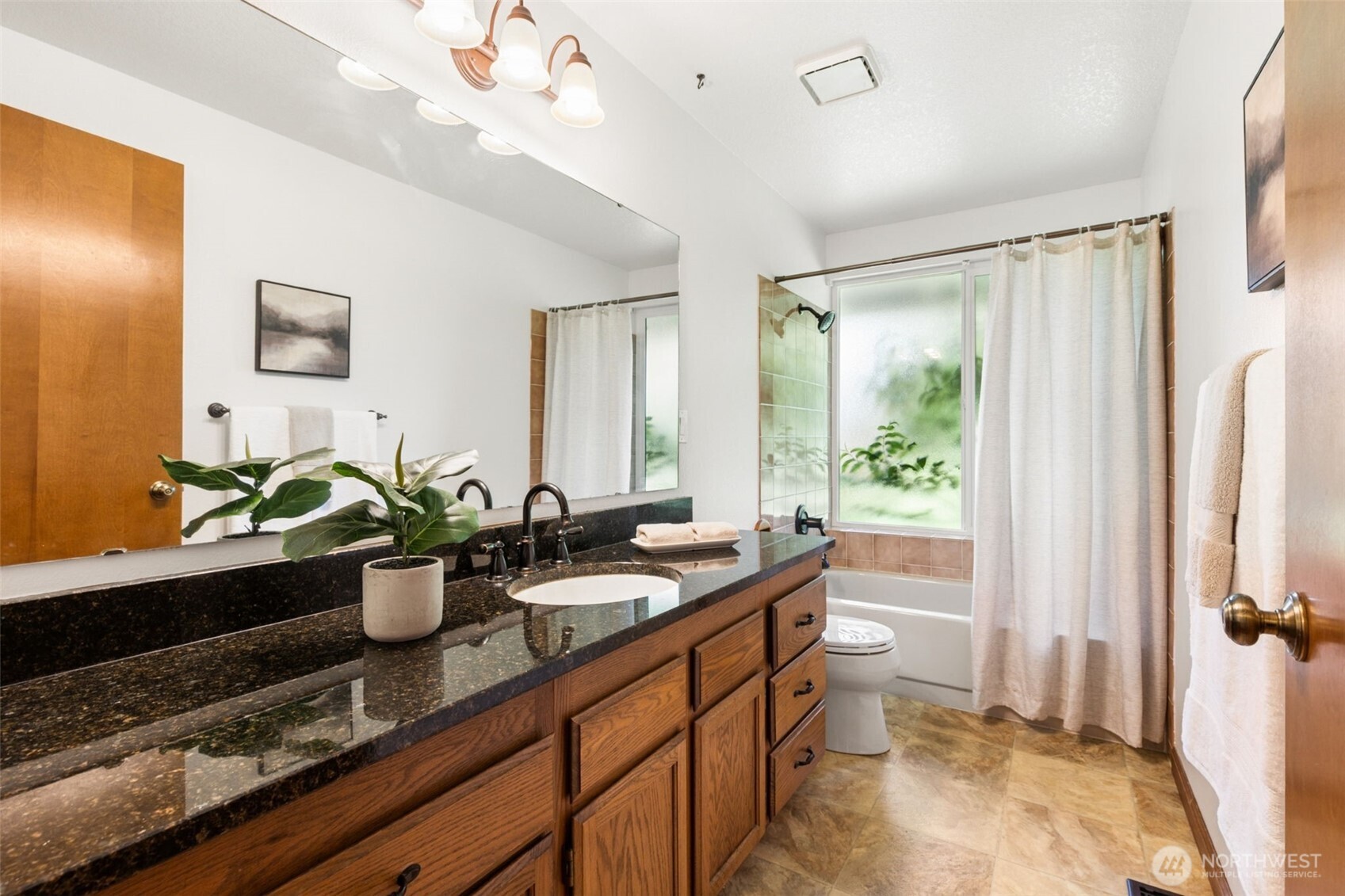 7204 44th Avenue NE, Olympia, WA 98516