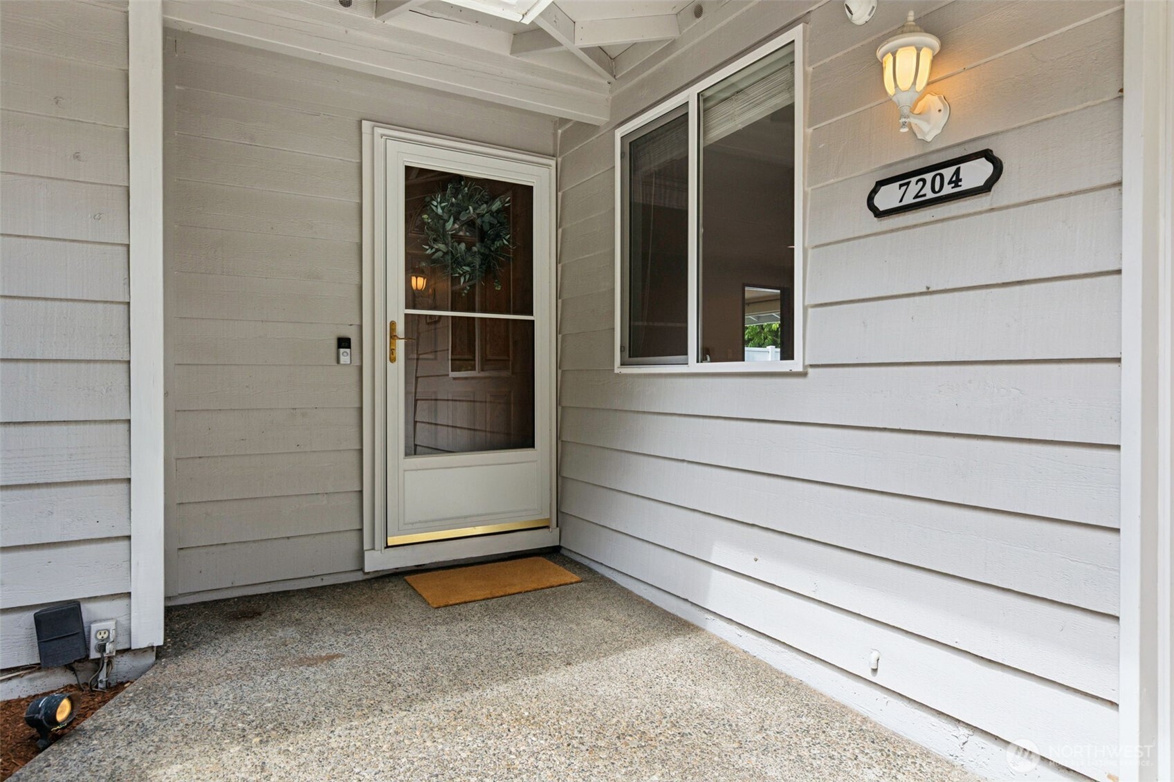 7204 44th Avenue NE, Olympia, WA 98516