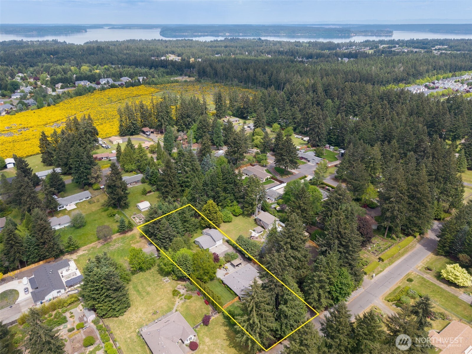 7204 44th Avenue NE, Olympia, WA 98516