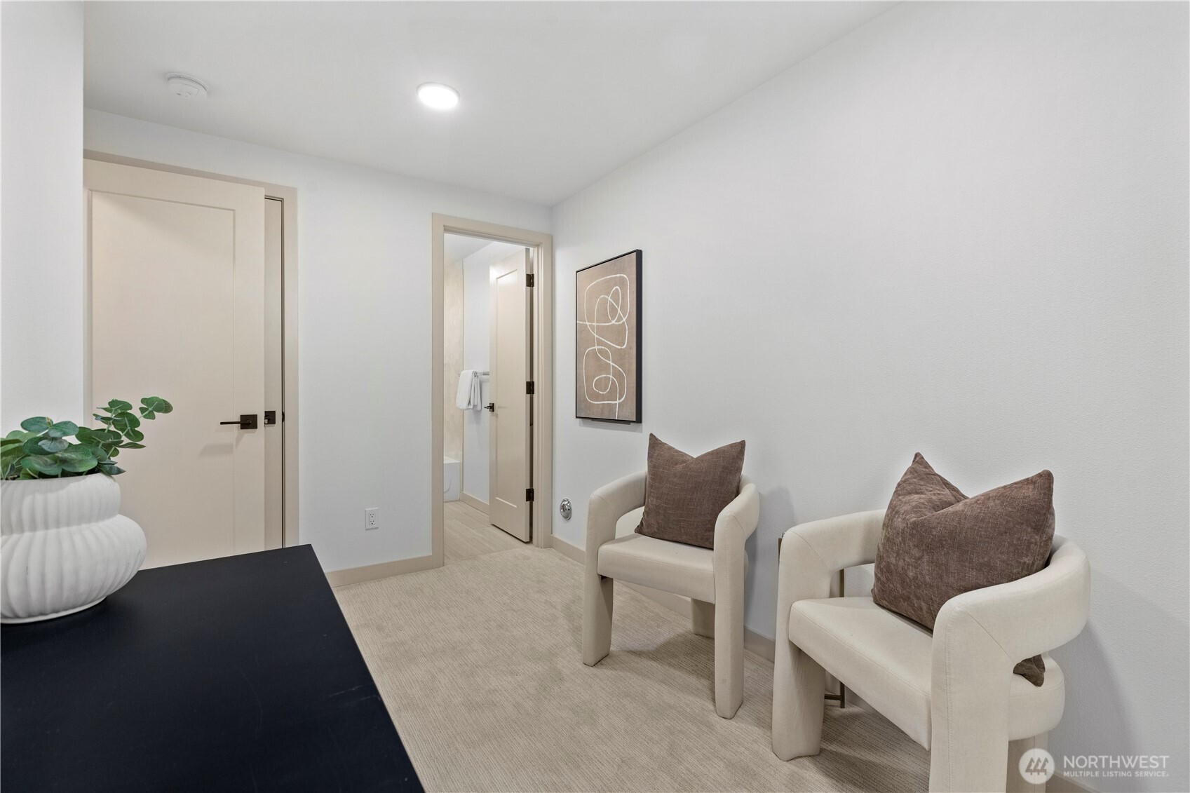 724 N 36th Street , Seattle, WA 98103