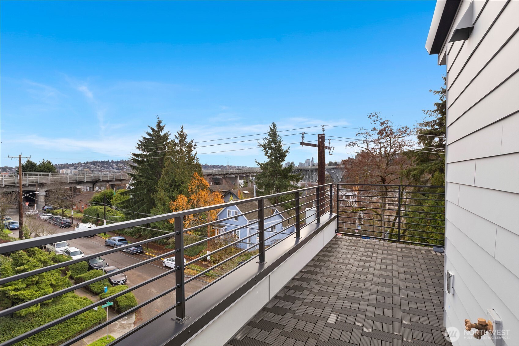 724 N 36th Street , Seattle, WA 98103