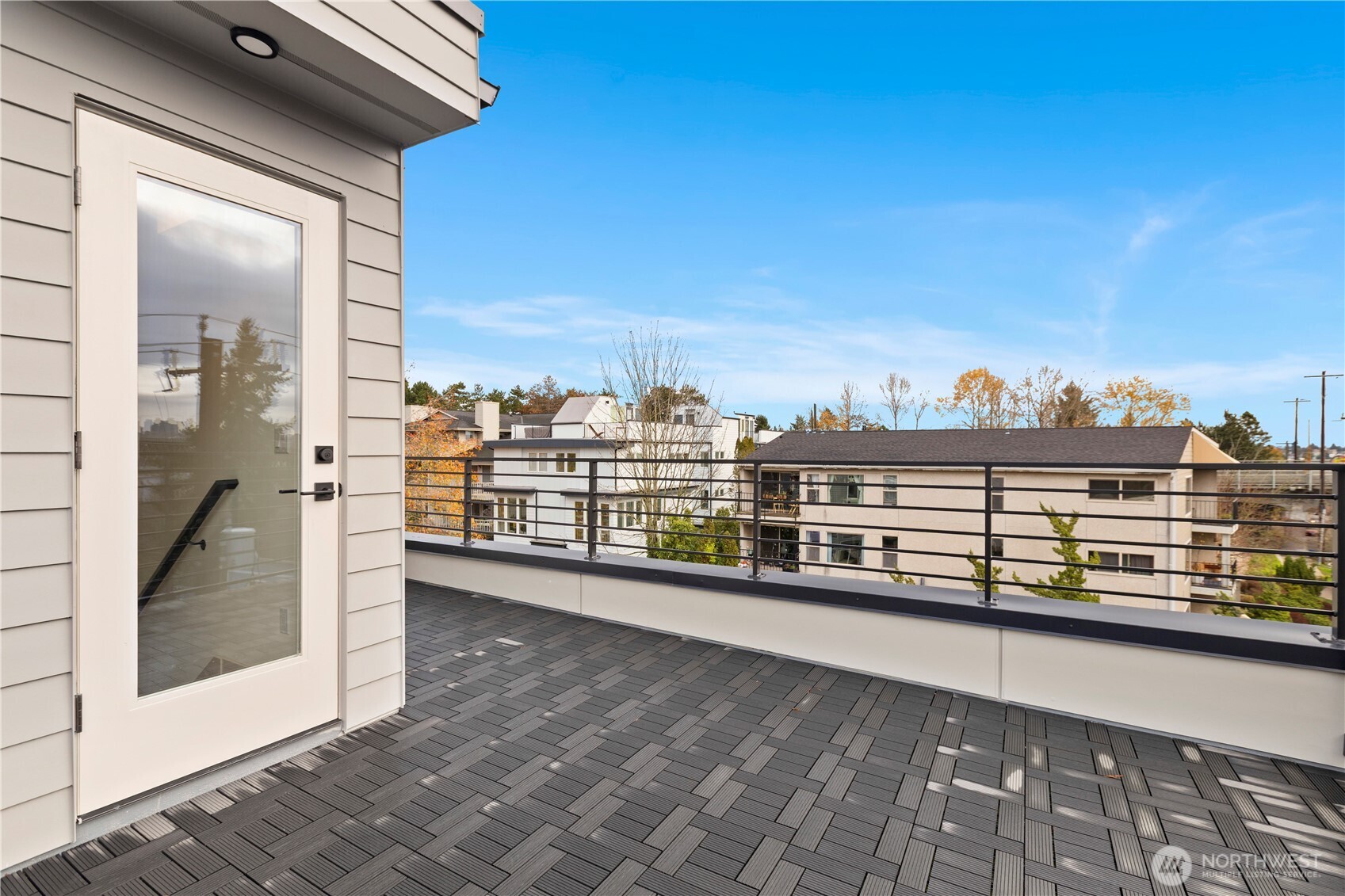 724 N 36th Street , Seattle, WA 98103