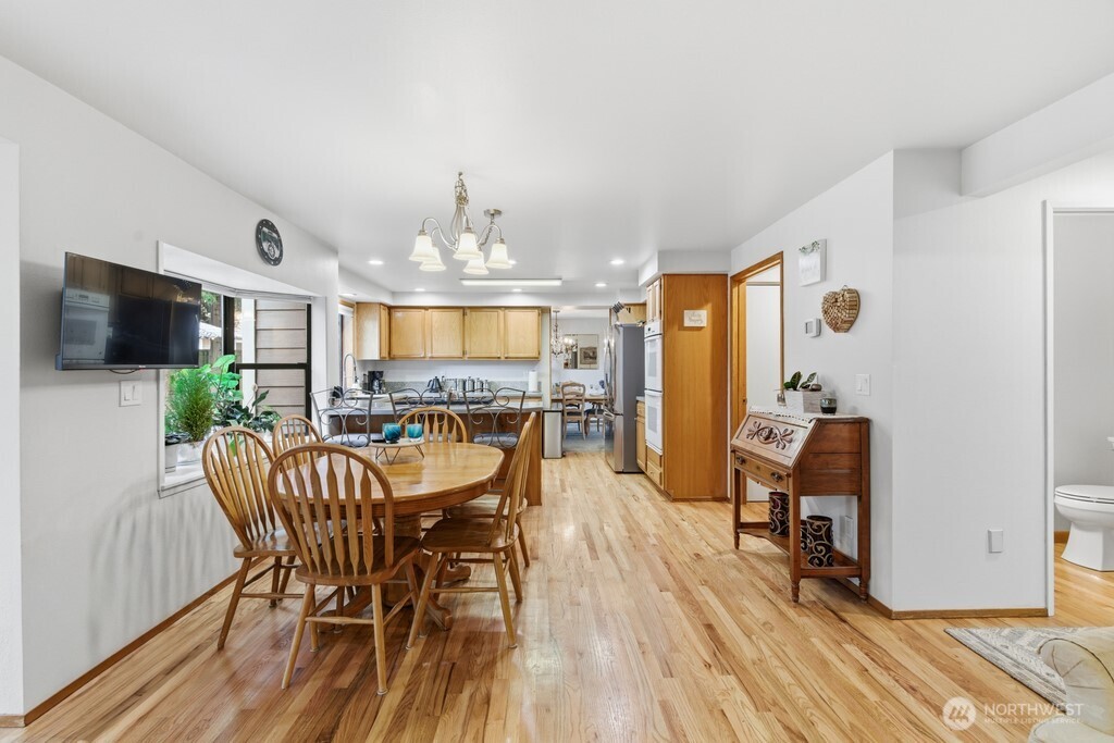 20712 33rd Avenue W, Lynnwood, WA 98036