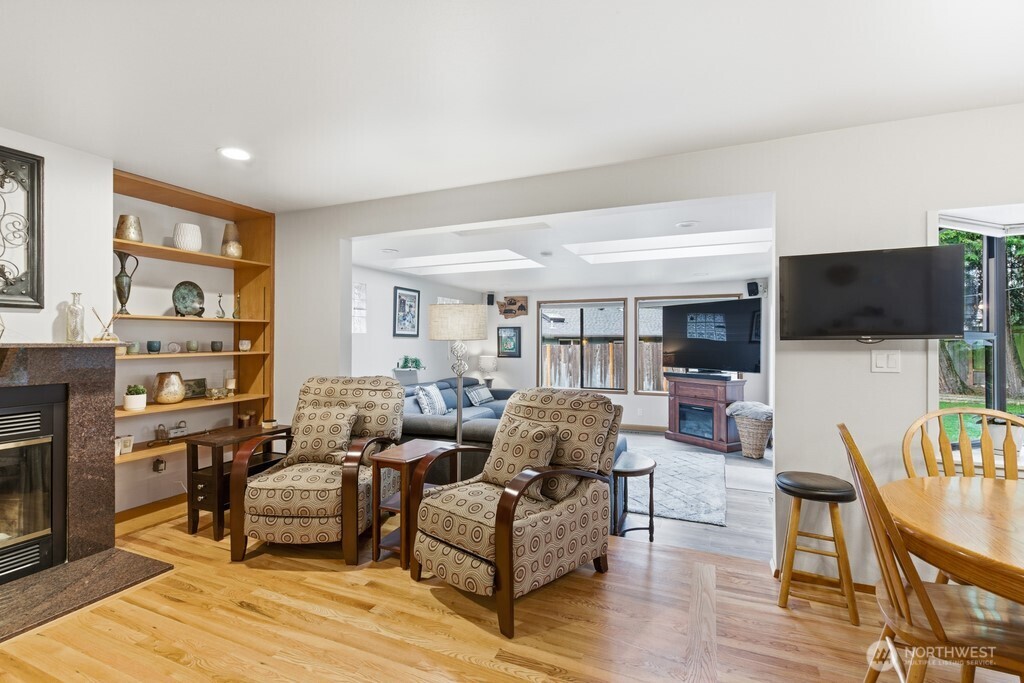 20712 33rd Avenue W, Lynnwood, WA 98036
