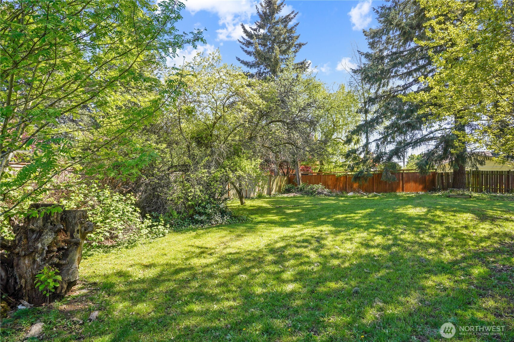 1417 SW Donovan Street , Seattle, WA 98106