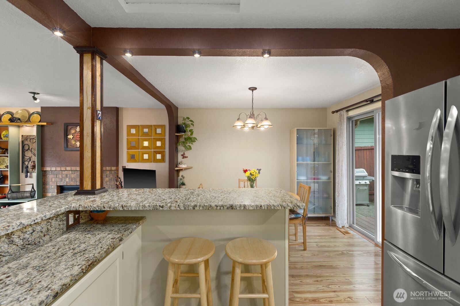 904 SW 214th Place , Lynnwood, WA 98036