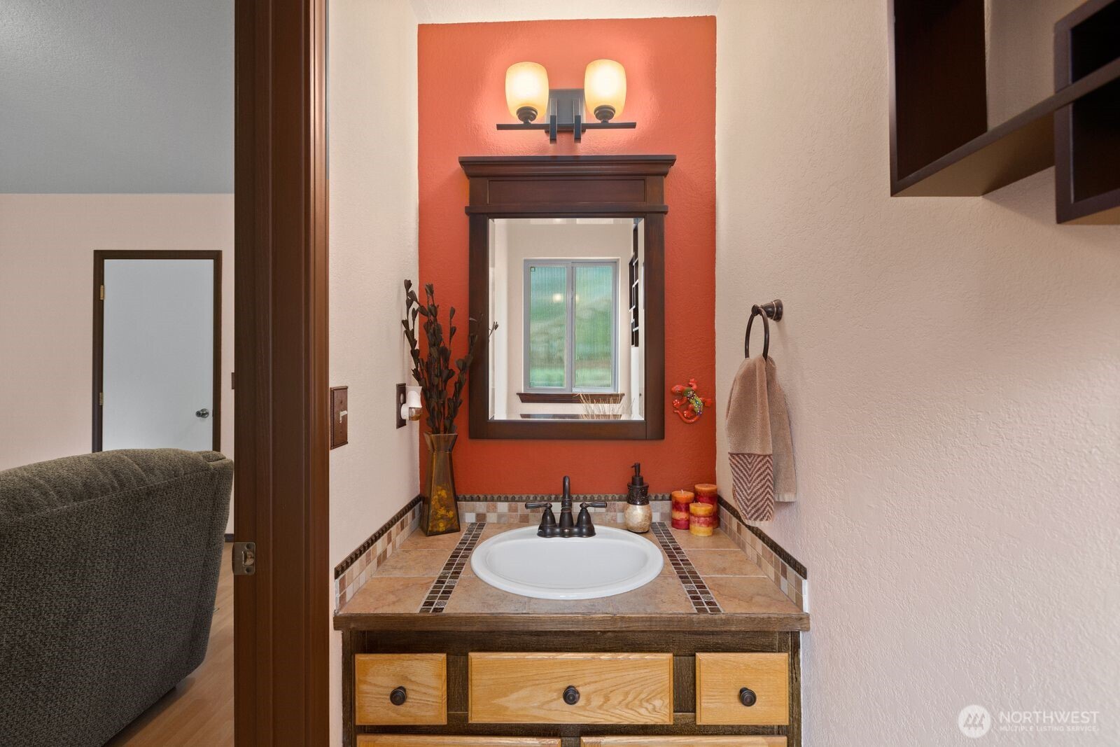 904 SW 214th Place , Lynnwood, WA 98036