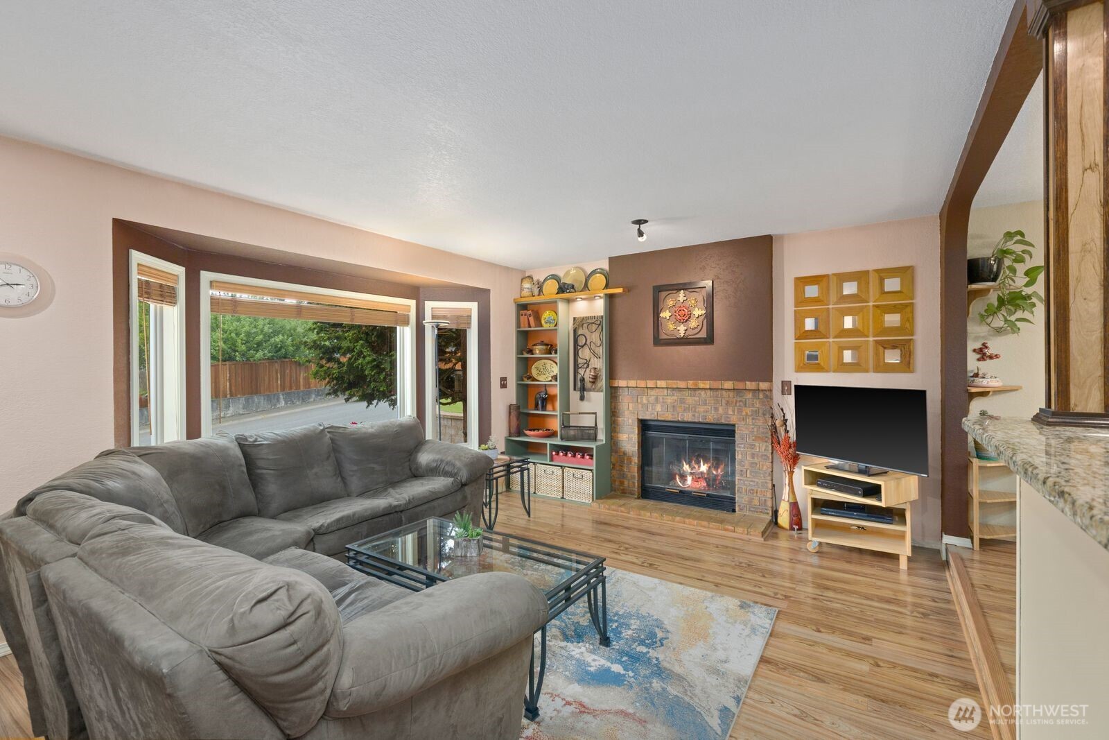 904 SW 214th Place , Lynnwood, WA 98036