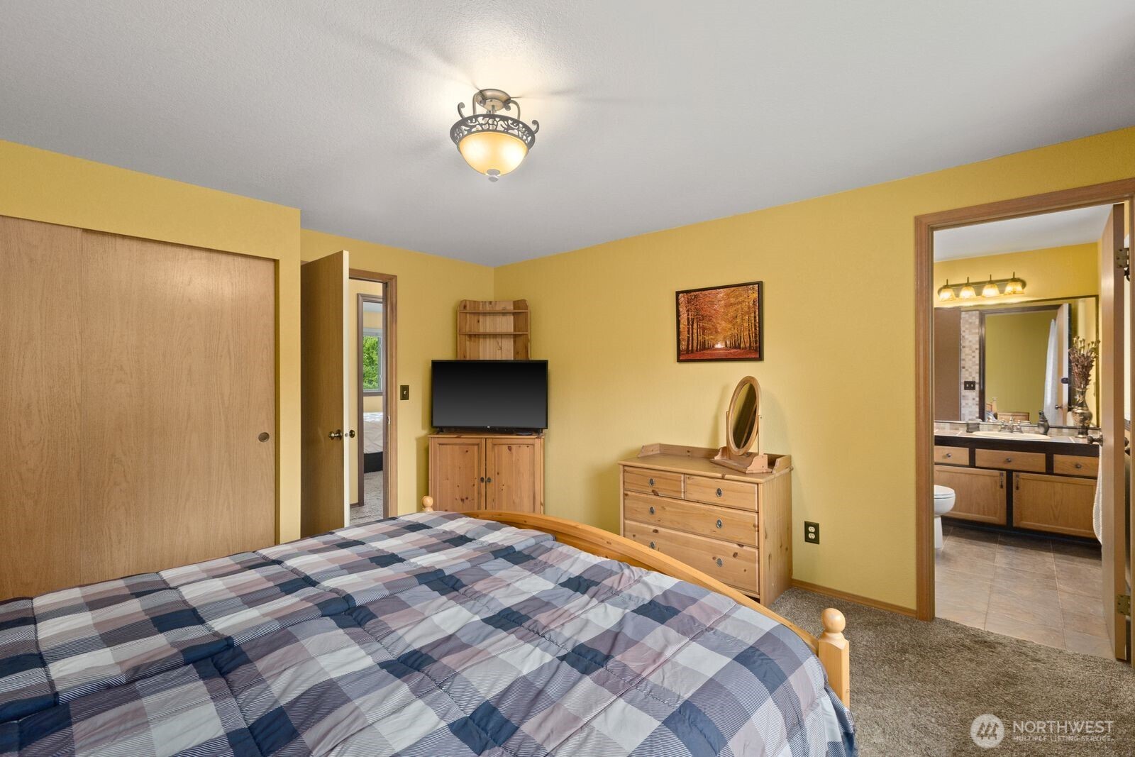 904 SW 214th Place , Lynnwood, WA 98036