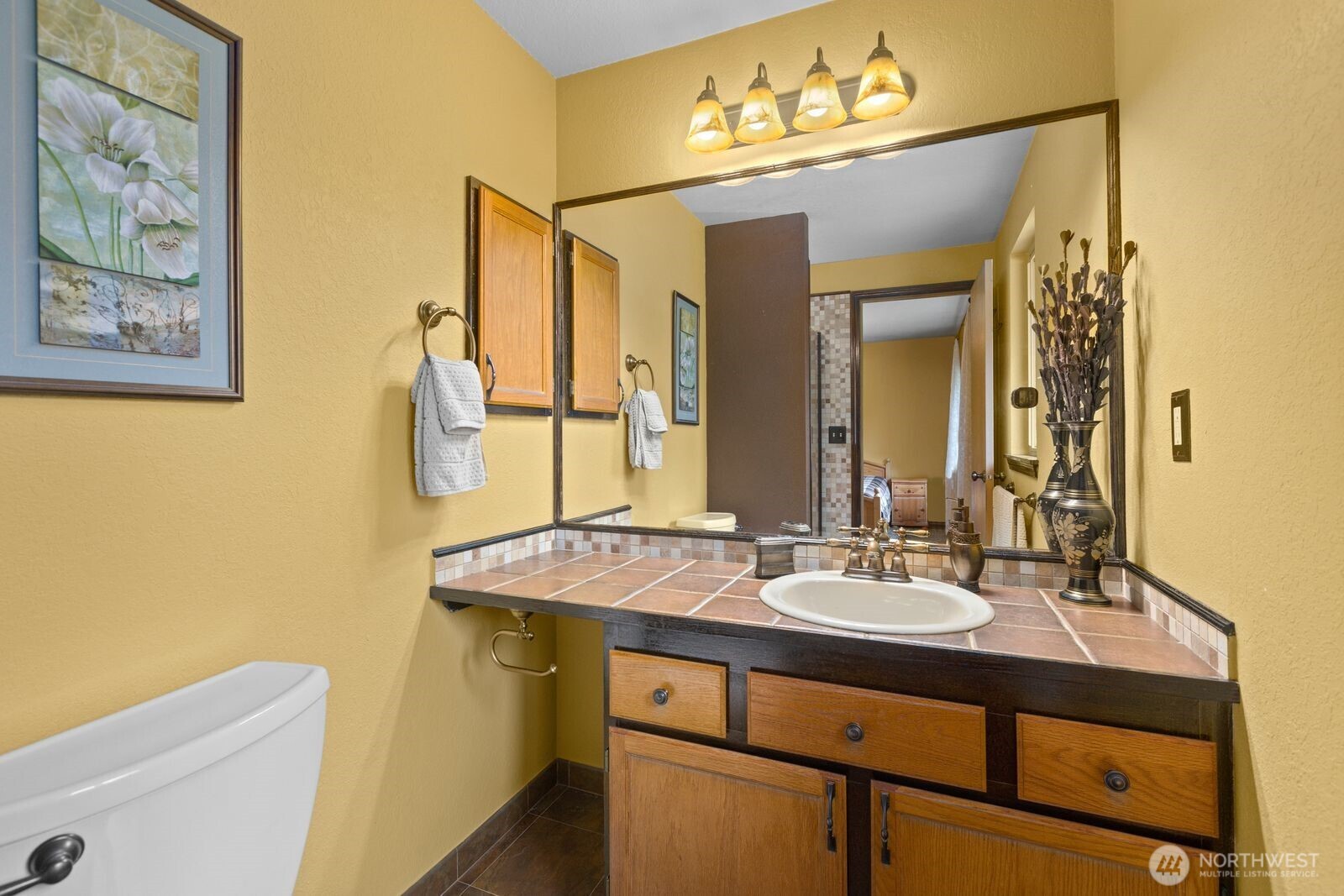 904 SW 214th Place , Lynnwood, WA 98036