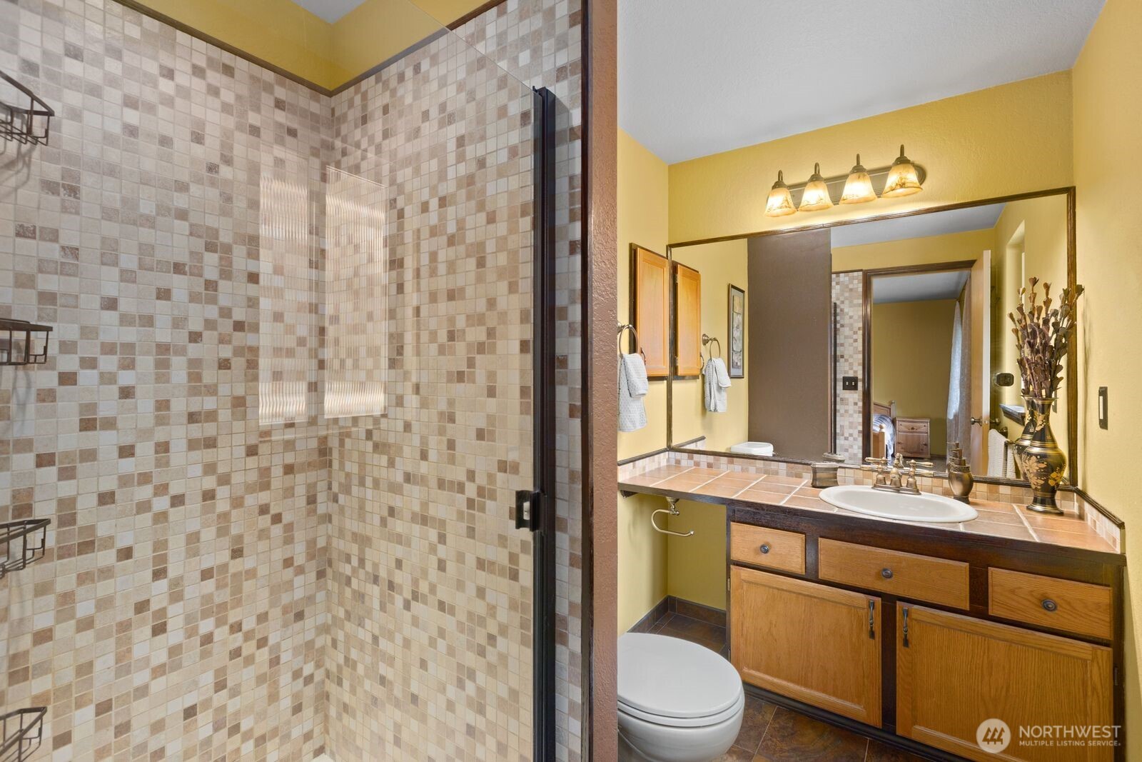 904 SW 214th Place , Lynnwood, WA 98036