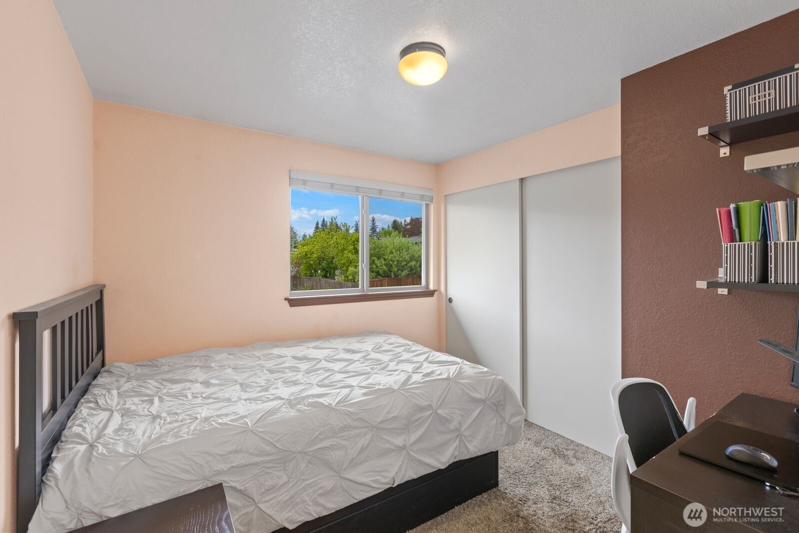 904 SW 214th Place , Lynnwood, WA 98036