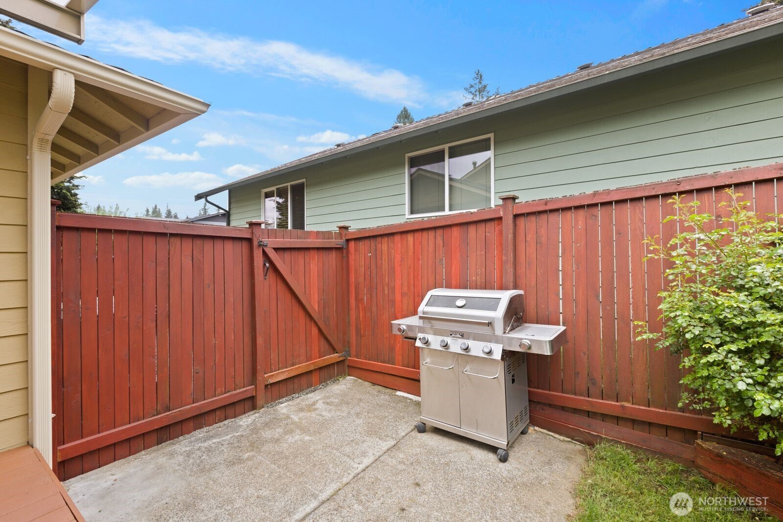 904 SW 214th Place , Lynnwood, WA 98036