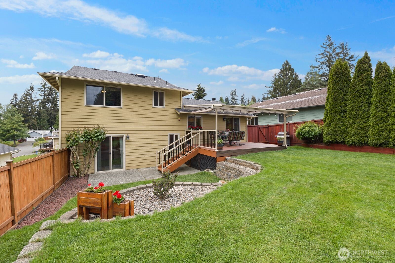 904 SW 214th Place , Lynnwood, WA 98036