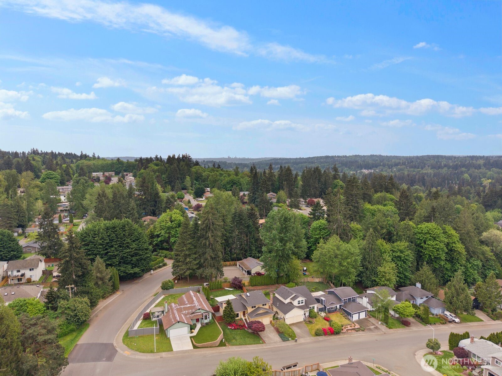 904 SW 214th Place , Lynnwood, WA 98036