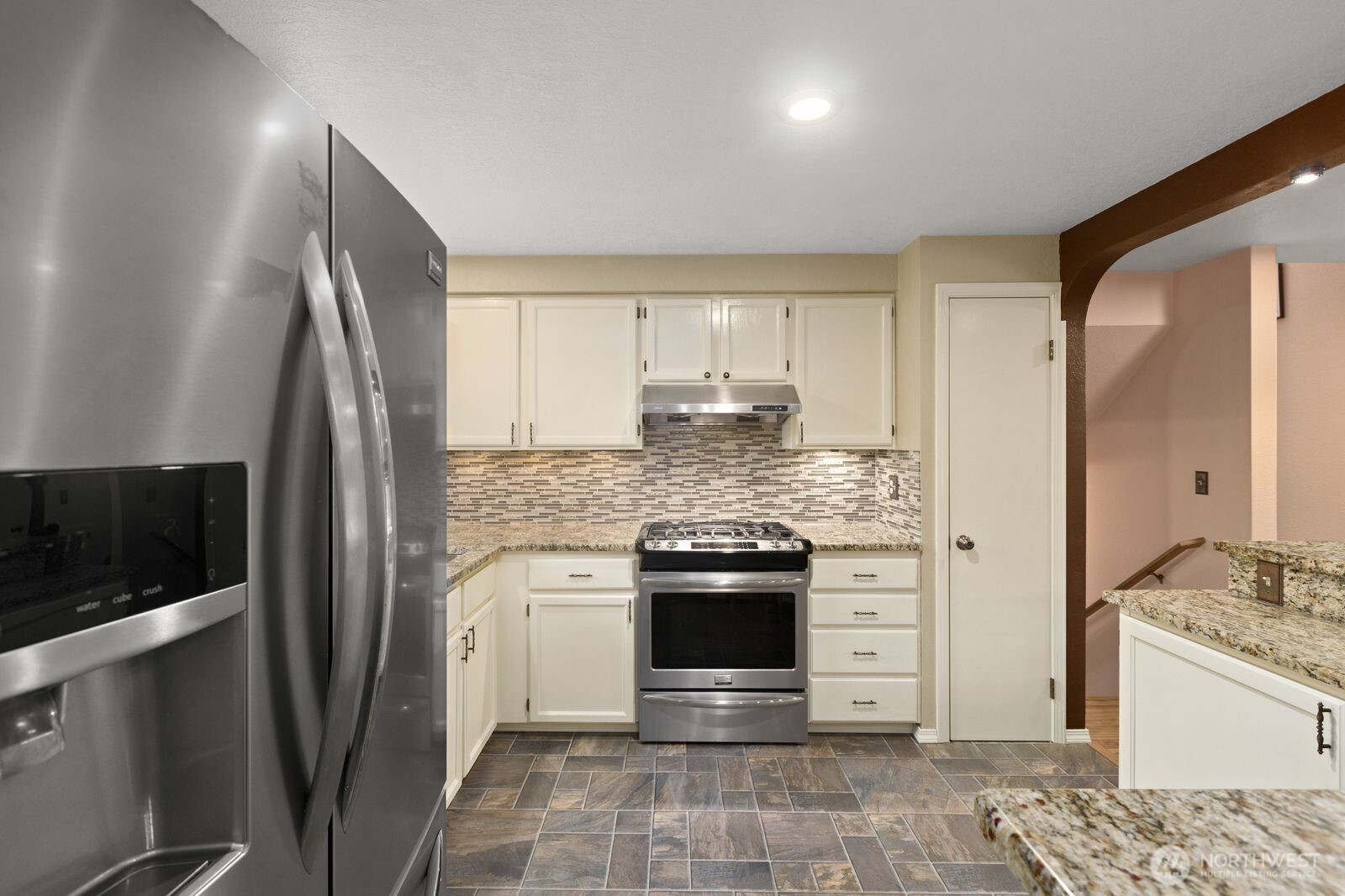 904 SW 214th Place , Lynnwood, WA 98036