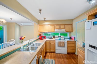 227 Lark Street SW #E, Tumwater, WA 98512 - Photo 11