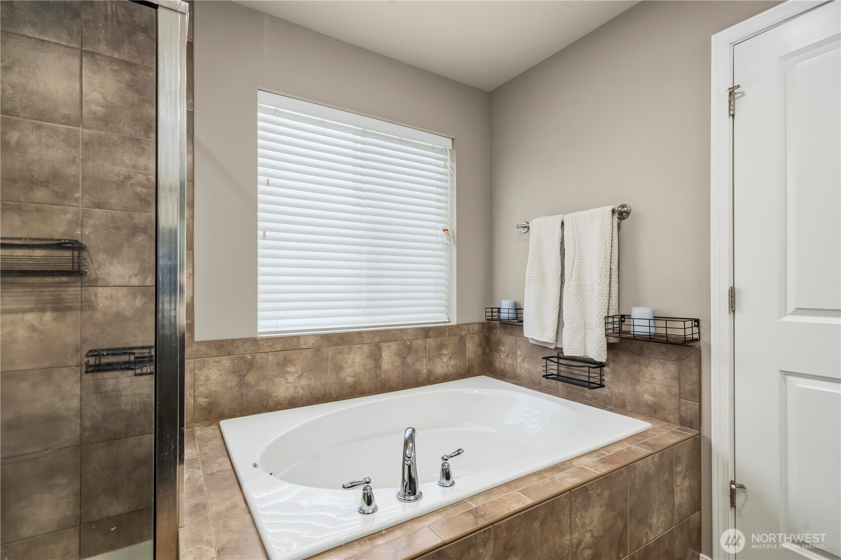 18834 110th Ave Ct E , Puyallup, WA 98374