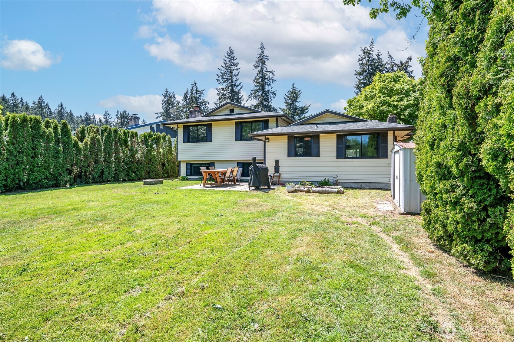 6667 E Grandview Avenue , Tacoma, WA 98404