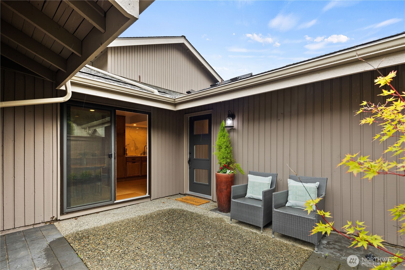14225 NE 2nd Place #100F, Bellevue, WA 98007
