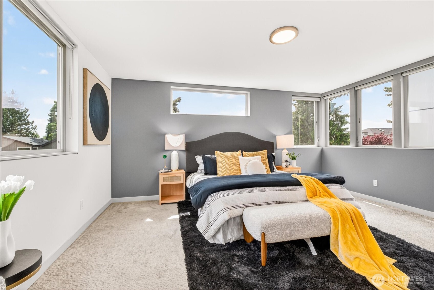 8840 Interlake Avenue N, Seattle, WA 98103