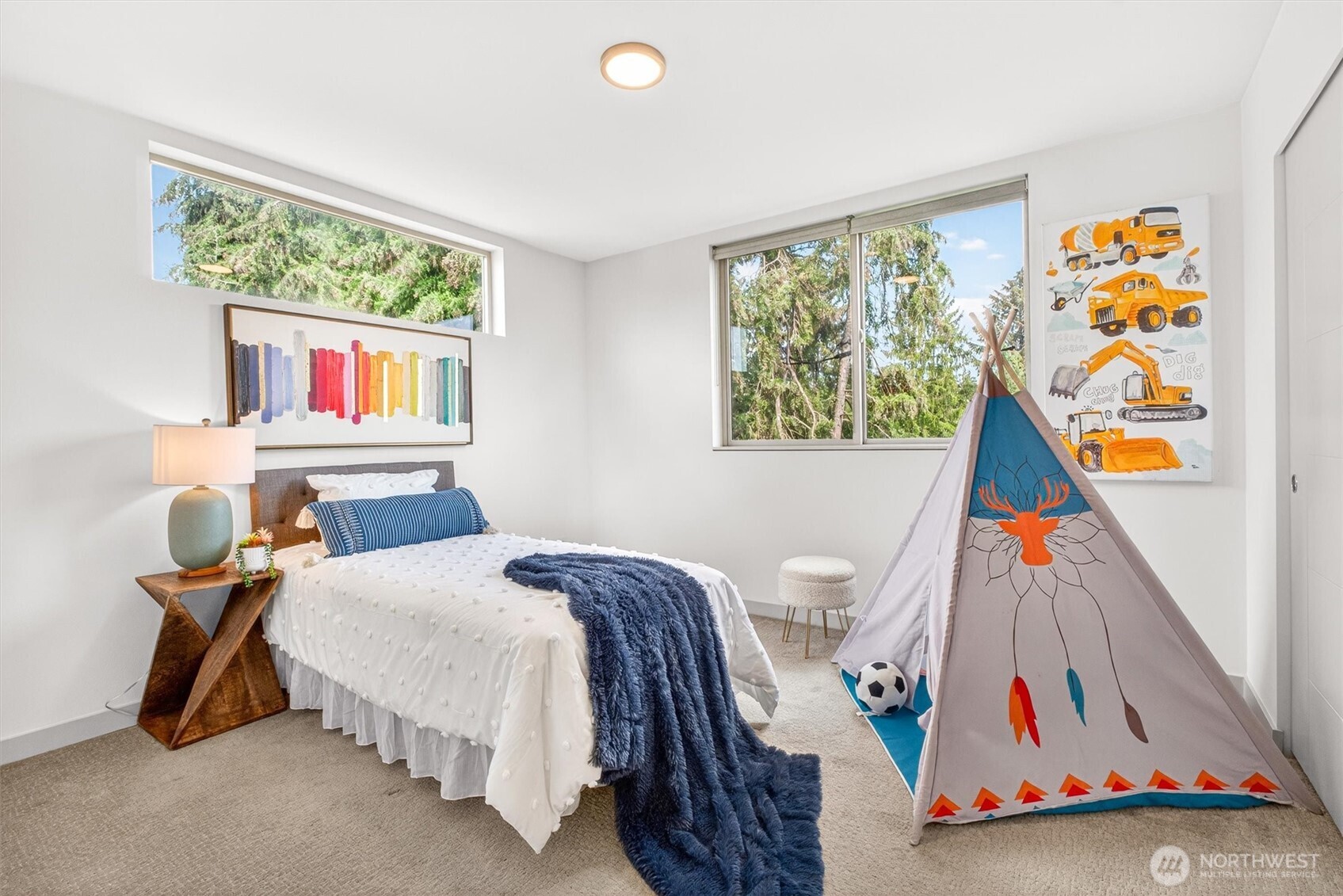 8840 Interlake Avenue N, Seattle, WA 98103