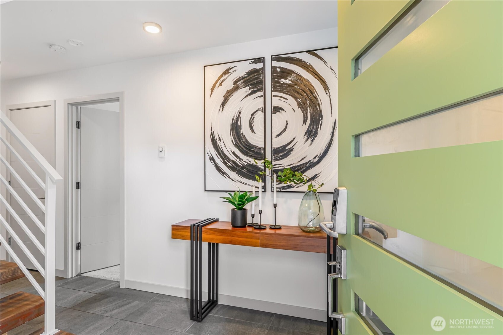 8840 Interlake Avenue N, Seattle, WA 98103