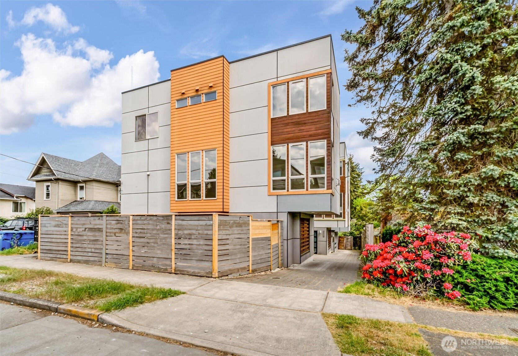 8840 Interlake Avenue N, Seattle, WA 98103