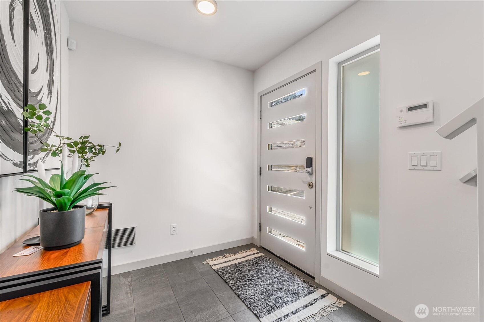 8840 Interlake Avenue N, Seattle, WA 98103