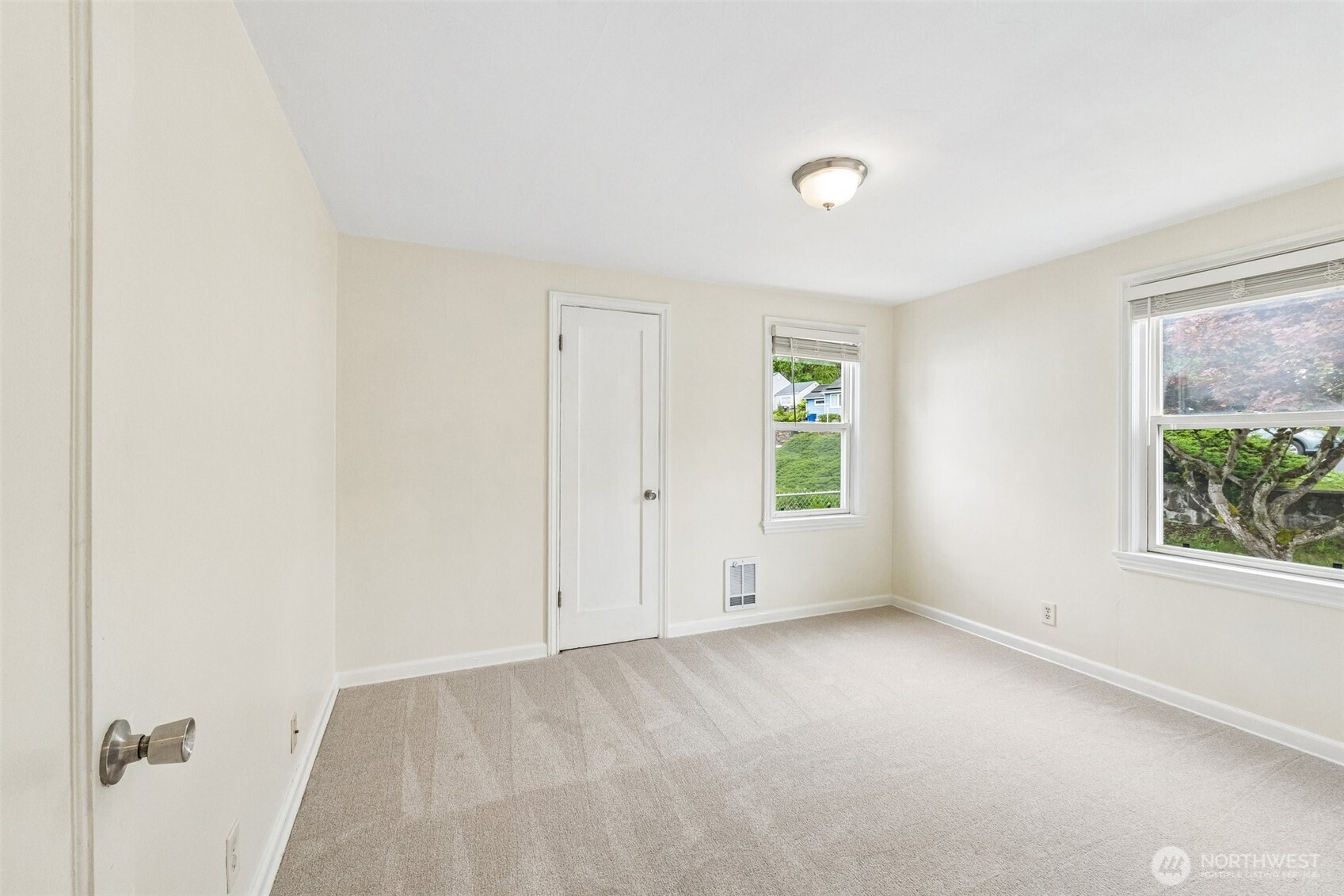 517 Bronson Way NE, Renton, WA 98056