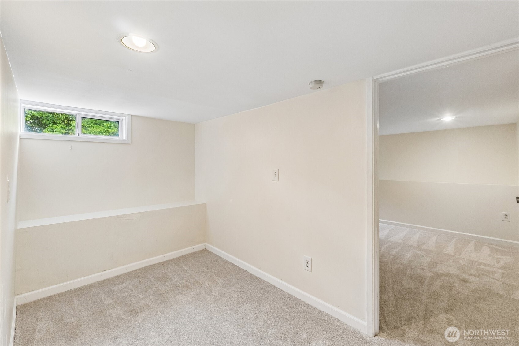 517 Bronson Way NE, Renton, WA 98056