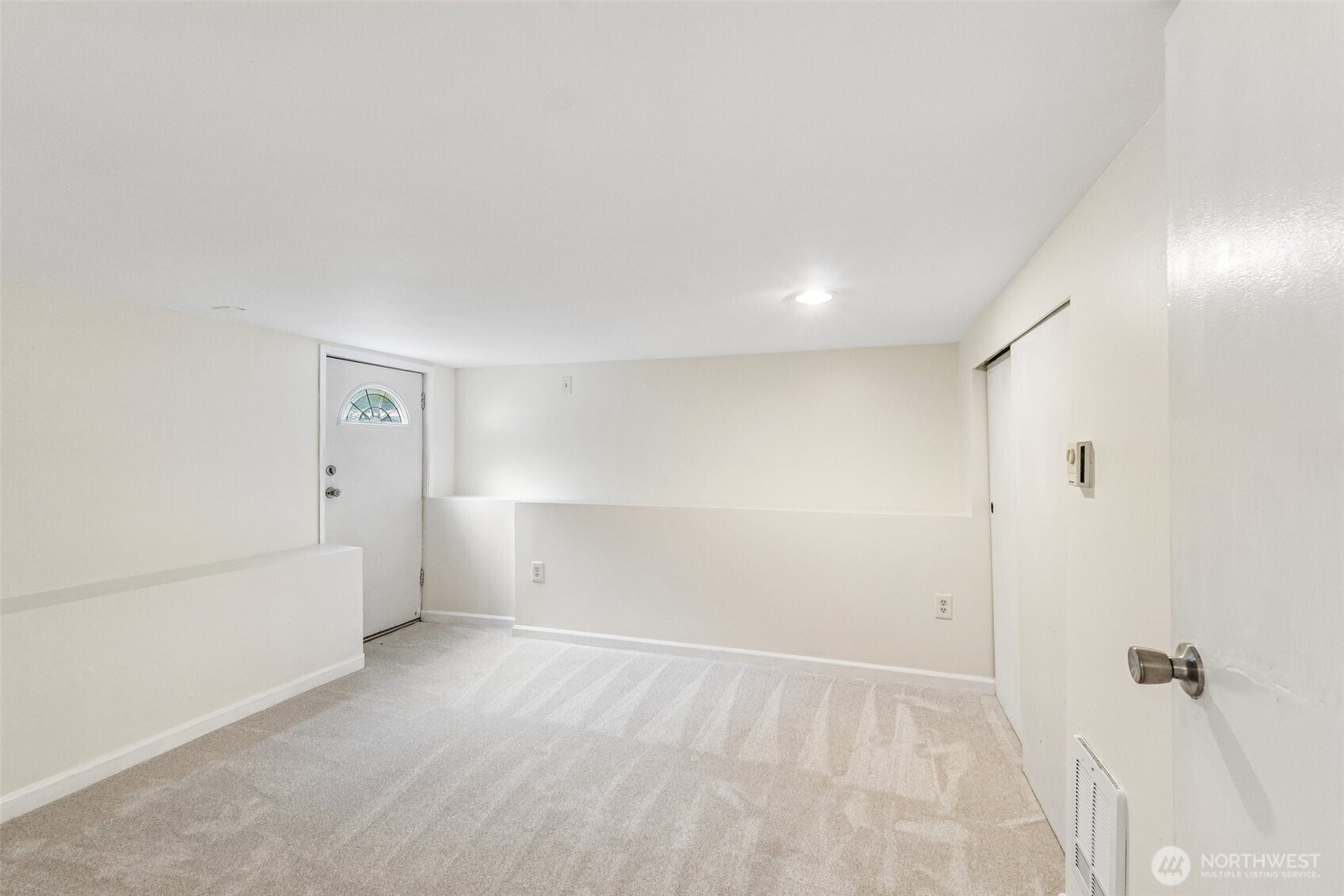 517 Bronson Way NE, Renton, WA 98056