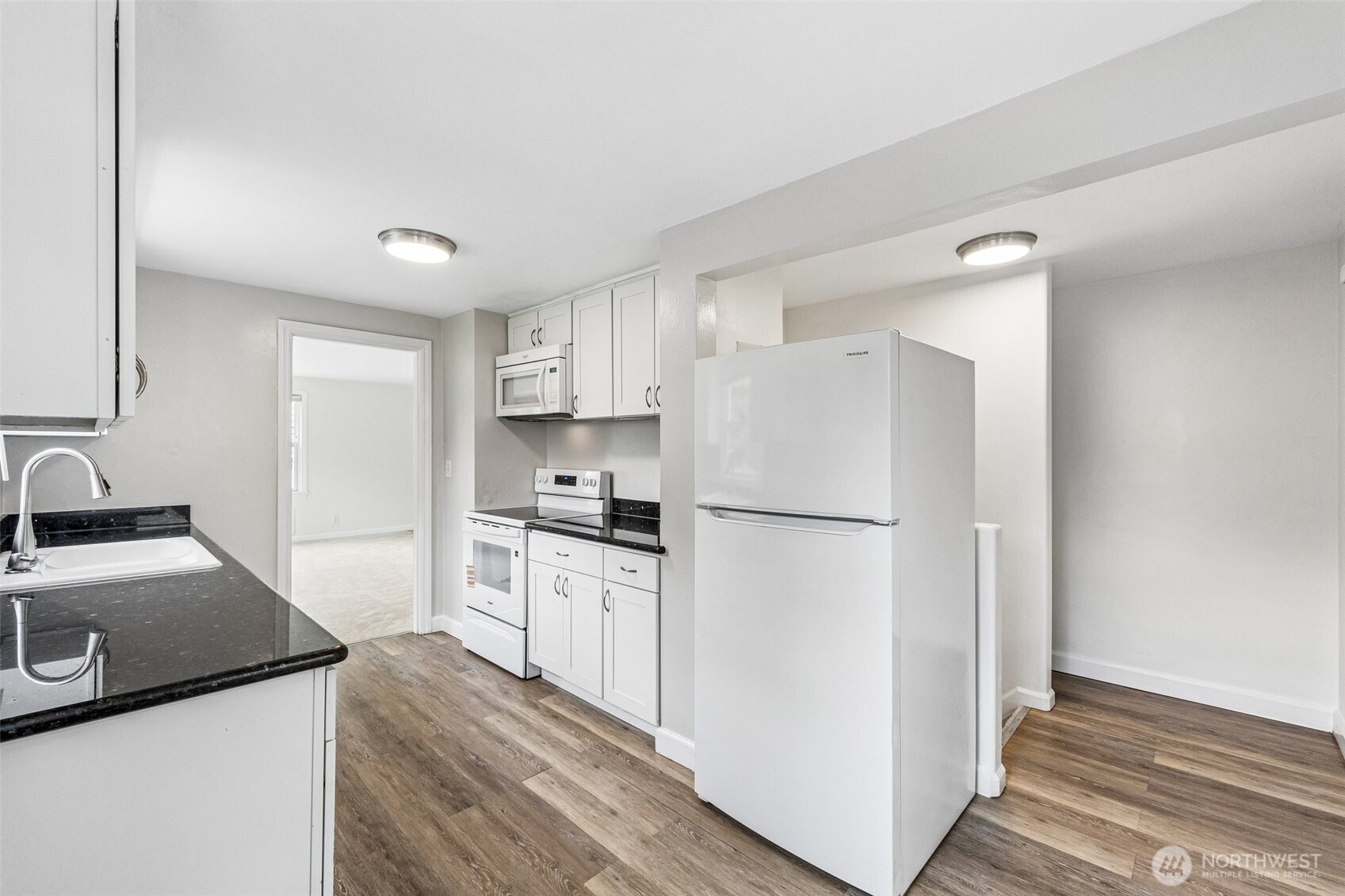 517 Bronson Way NE, Renton, WA 98056