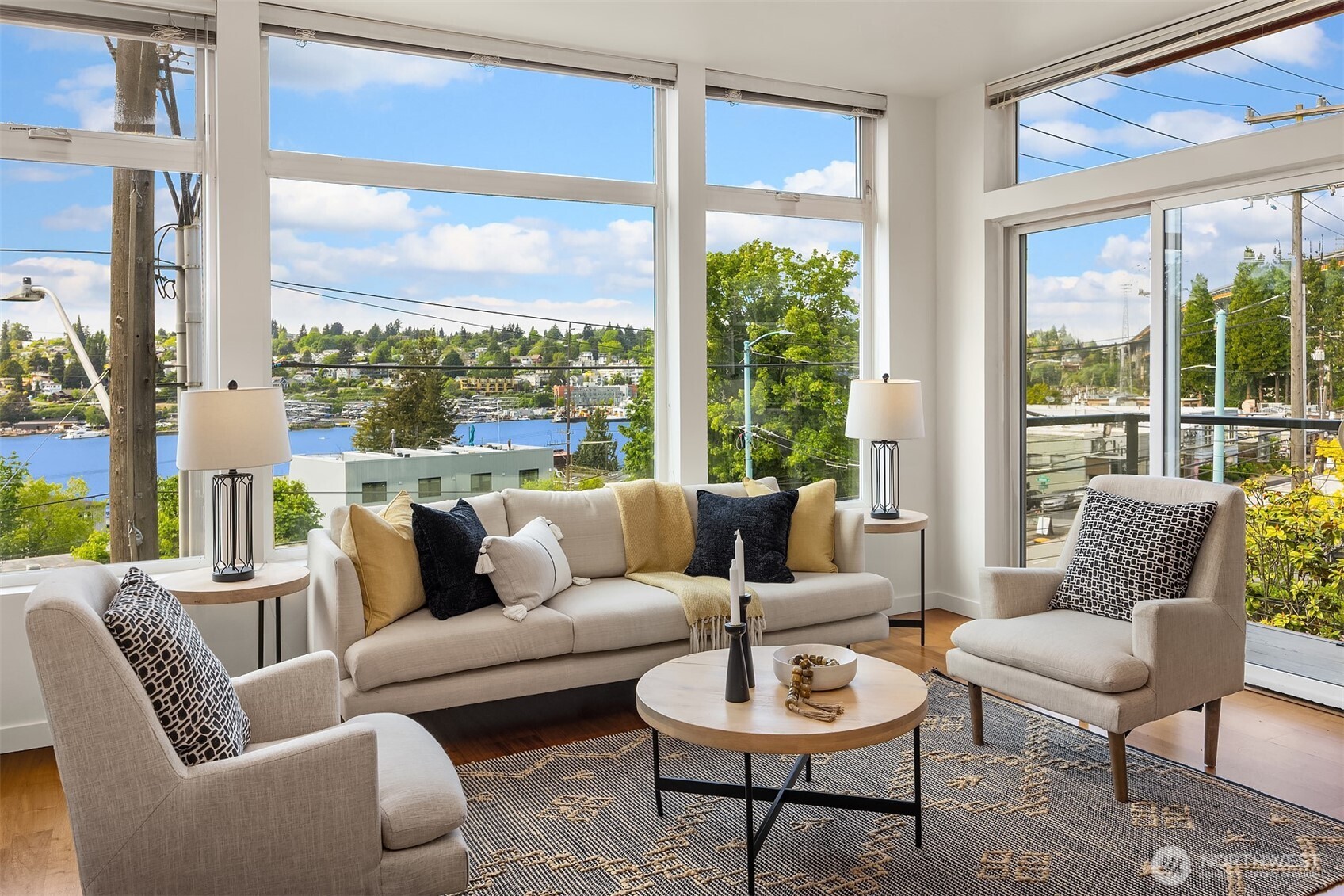 2960 Eastlake Avenue E #213, Seattle, WA 98102